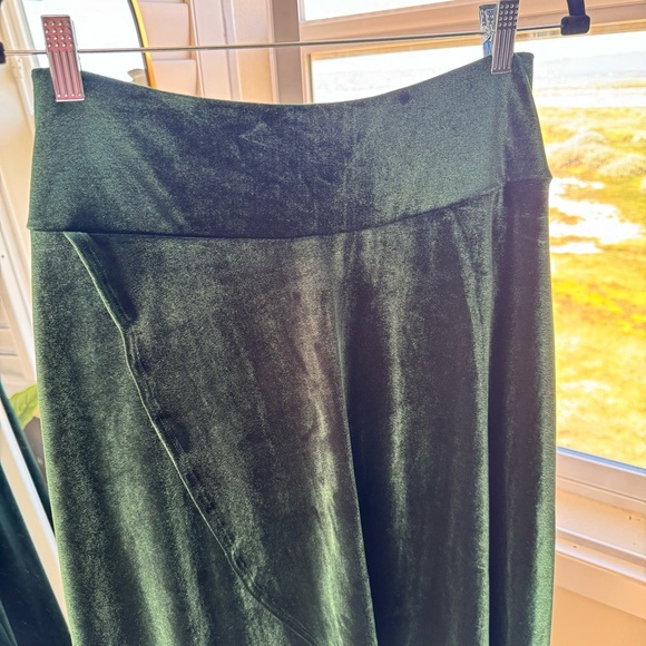 Halara High Waisted High Low Crossover Velvet Maxi Party Skirt Size Medium - Picture 9 of 14